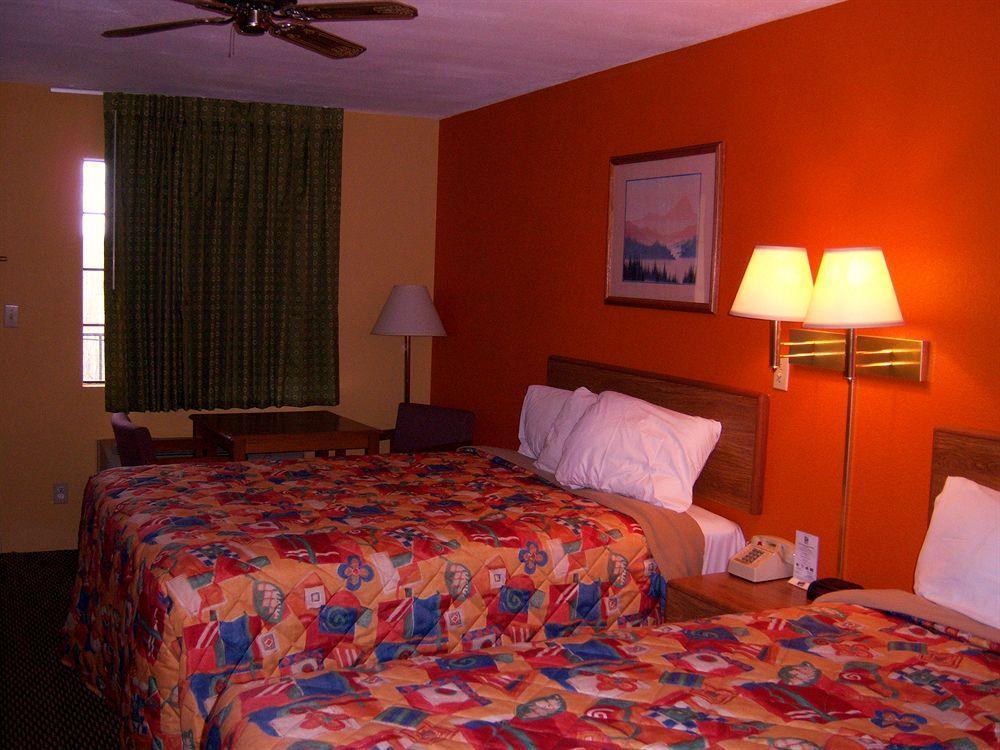 Days Inn Guntersville Bagian luar foto
